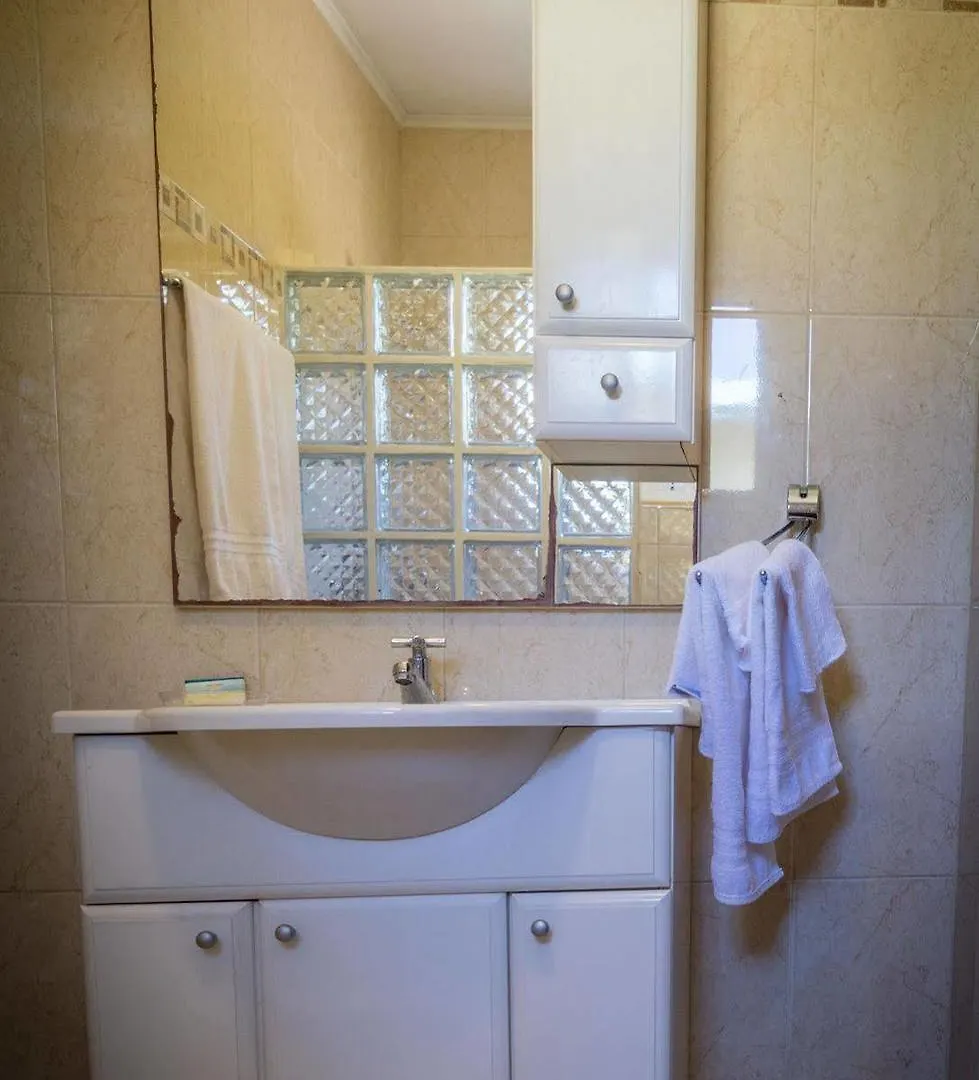 Bed & Breakfast Hidden Eden Aruba Bed And Breakfast