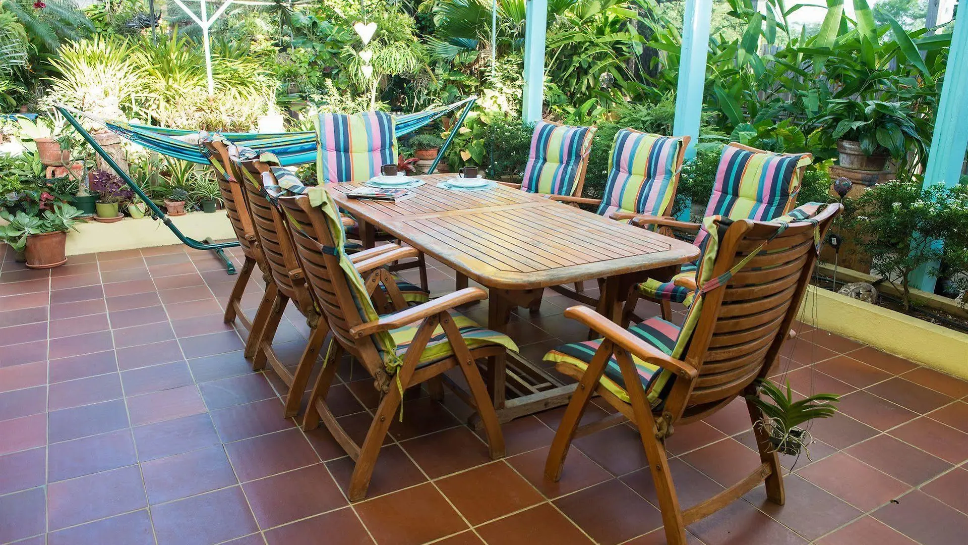 Hidden Eden Aruba Bed And Breakfast Bed & Breakfast