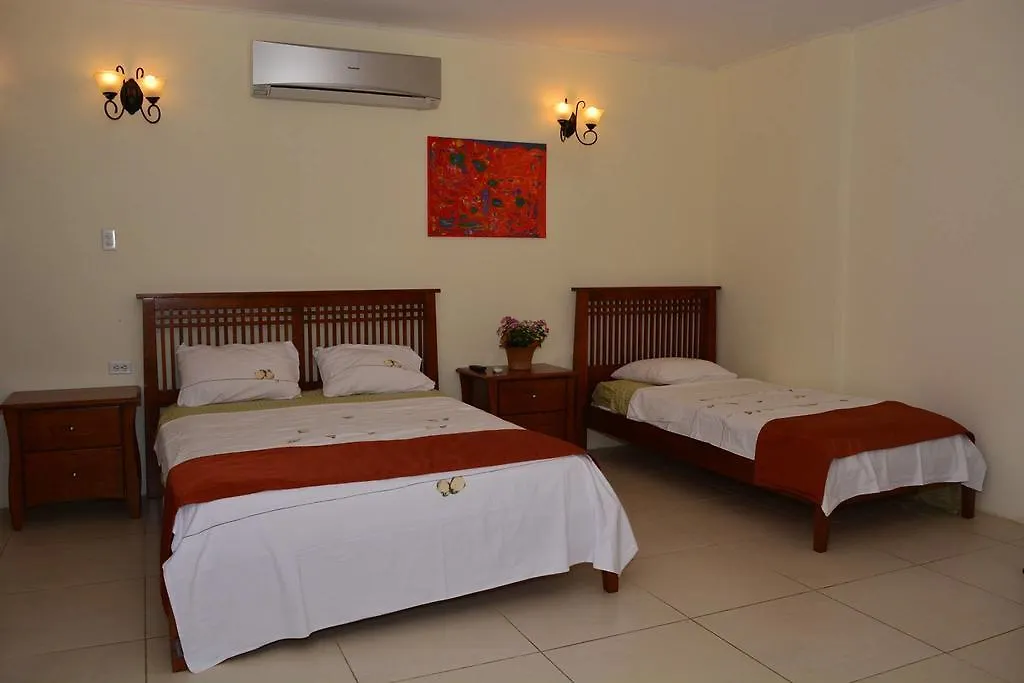 Bed & Breakfast Hidden Eden Aruba Bed And Breakfast